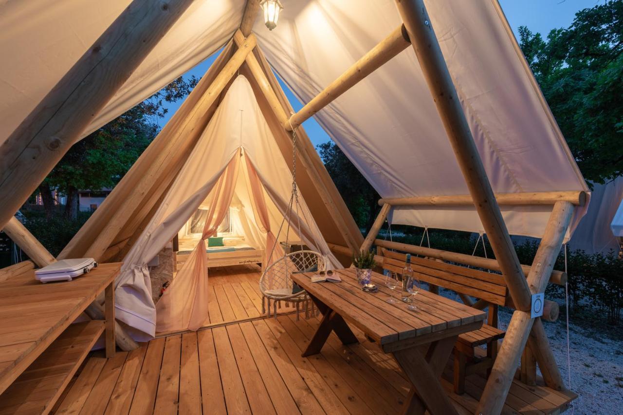 Eco Glamping- Fkk Nudist Camping Solaris Poreč Buitenkant foto