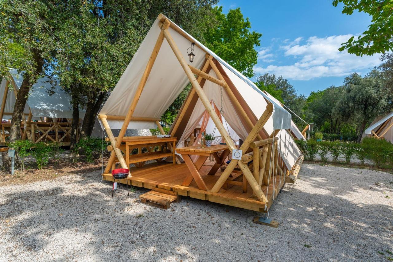 Eco Glamping- Fkk Nudist Camping Solaris Poreč Buitenkant foto