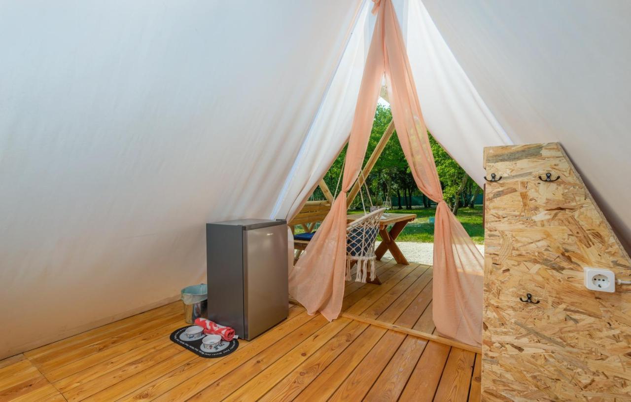 Eco Glamping- Fkk Nudist Camping Solaris Poreč Buitenkant foto