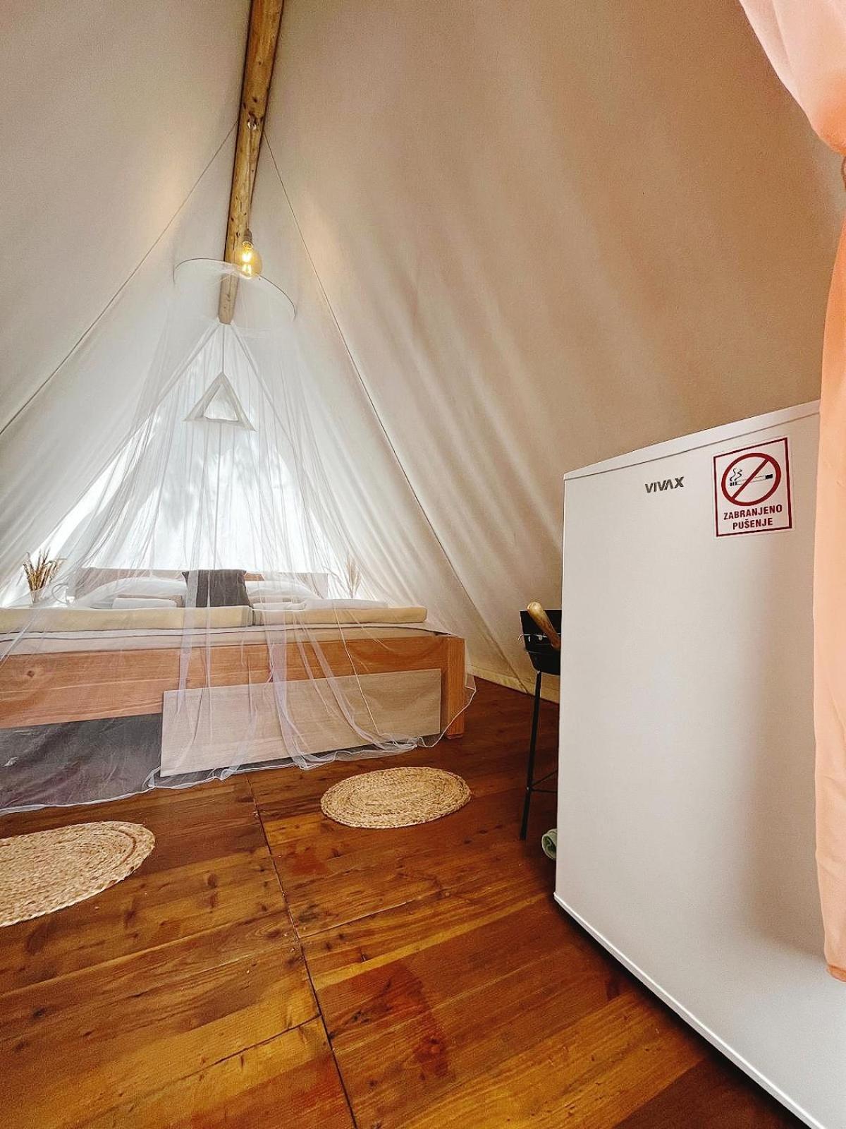 Eco Glamping- Fkk Nudist Camping Solaris Poreč Buitenkant foto